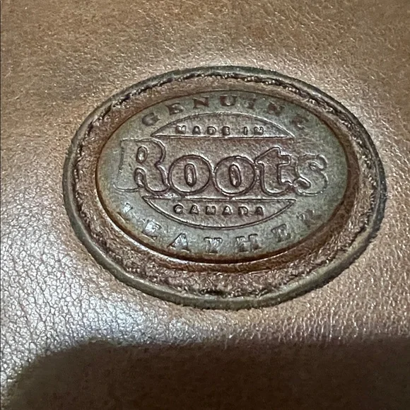 Roots Brown Leather Small Messenger Bag - Picture 7 of 17